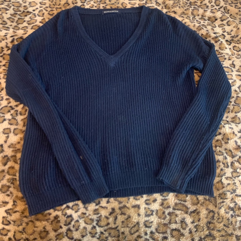 Sweater - Picture 2 of 4